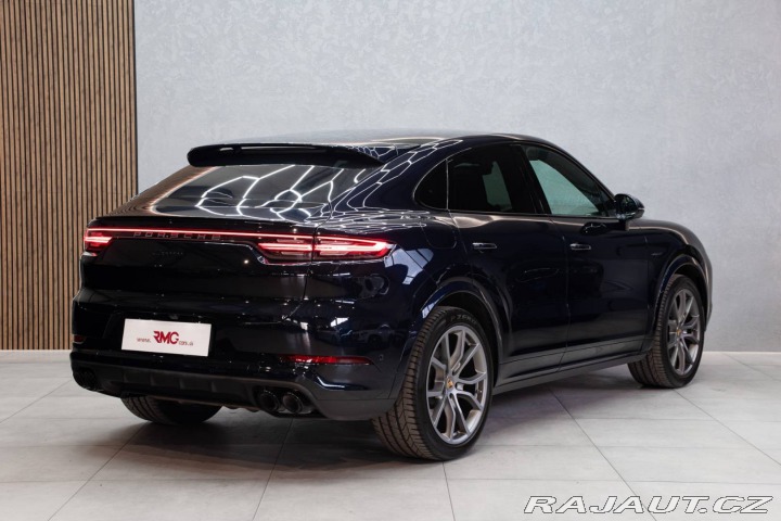 Porsche Cayenne 2022