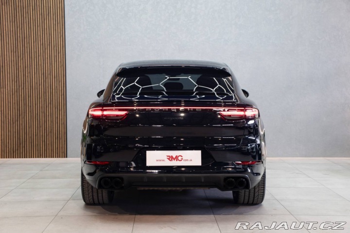 Porsche Cayenne 2022
