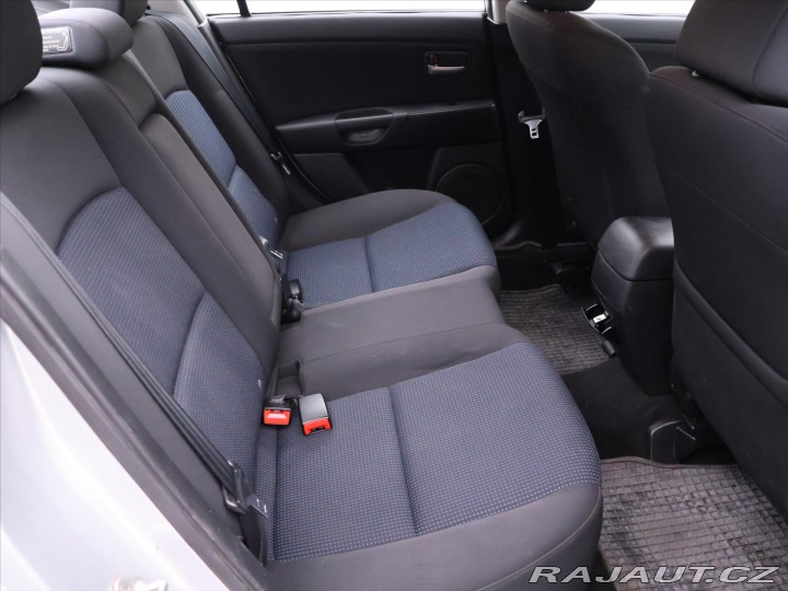 Mazda 3 1,6 i 77kW Aut.klima CZ 2006