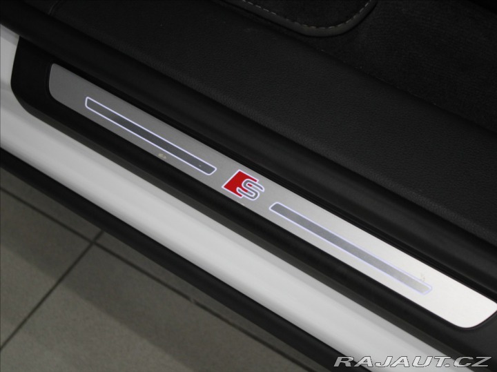Audi Q8 3,0 55TFSi S-Line AKČNÍ C 2023