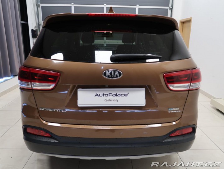 Kia Sorento 2,2 CRDi 4x4 147 kW AUT 2015