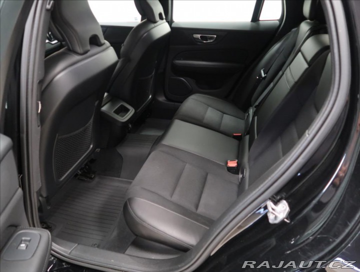 Volvo V60 2,0 D4 AWD AUT CROSS COUN 2019