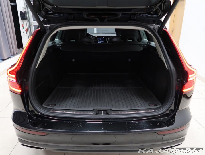 Volvo V60 2,0 D4 AWD AUT CROSS COUN 2019