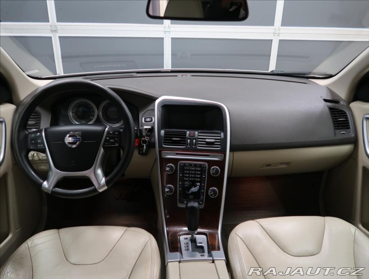 Volvo XC60 2,4 D5 Summum AWD AUT 2011