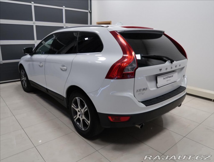 Volvo XC60 2,4 D5 Summum AWD AUT 2011
