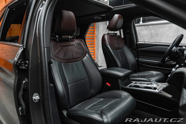 Ford Explorer Platinum Plug-in-Hybrid 4 2022
