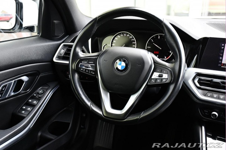 BMW 3 320d SPORT LINE NAVI Zadá 2019