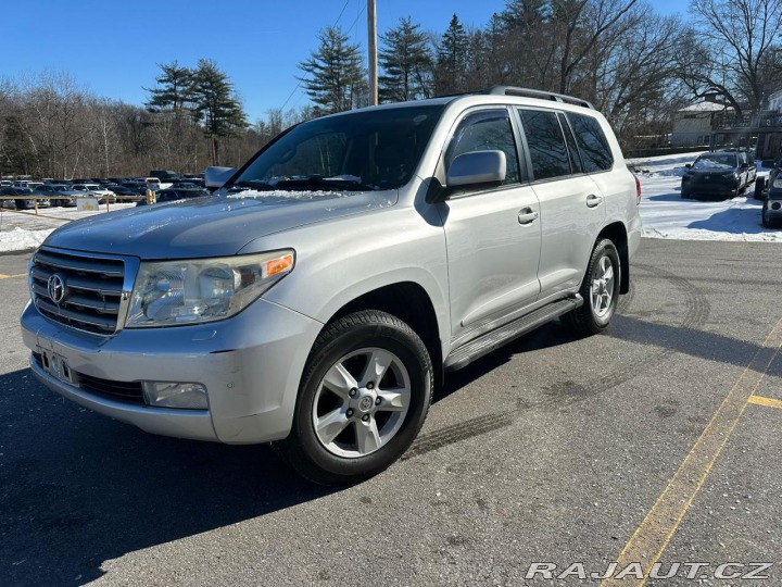 Toyota Land Cruiser 200 2011