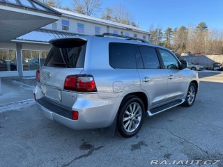 Lexus LX 570 2011