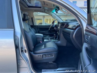 Lexus LX 570 2011