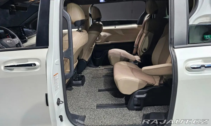 Toyota Ostatní modely SIENNA Hybrid LIMITED AWD 2021