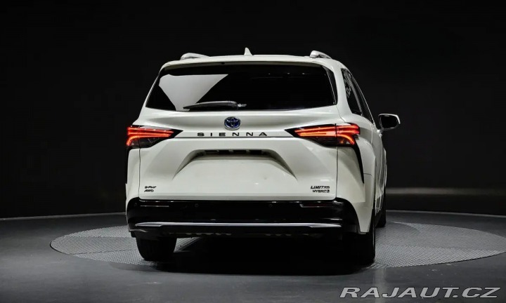 Toyota Ostatní modely SIENNA Hybrid LIMITED AWD 2021