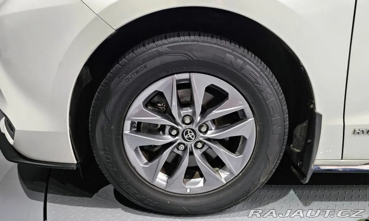 Toyota Ostatní modely SIENNA Hybrid LIMITED AWD 2021