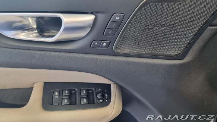 Volvo XC60 B5 2.0L 250+14 HP AT8 AWD 2026