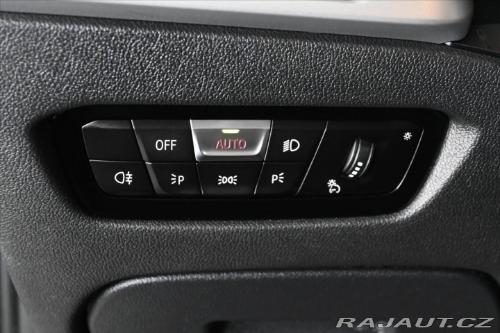 BMW 3 2,0 320d MHEV 140kW Stept 2020