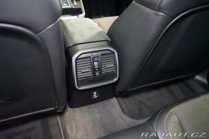 Porsche Macan GTS Chrono Pano PDK Vzduc 2022