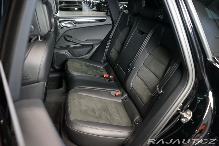Porsche Macan GTS Chrono Pano PDK Vzduc 2022