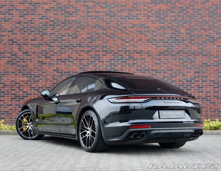 Porsche Panamera Turbo S *PCCB*Panoráma*Ť 2021