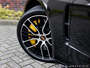 Porsche Panamera Turbo S *PCCB*Panoráma*Ť 2021