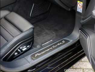 Porsche Panamera Turbo S *PCCB*Panoráma*Ť 2021
