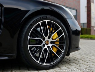 Porsche Panamera Turbo S *PCCB*Panoráma*Ť 2021