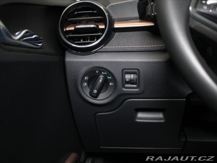 Škoda Fabia 1,0 TSi 70kW Selection 5L 2024