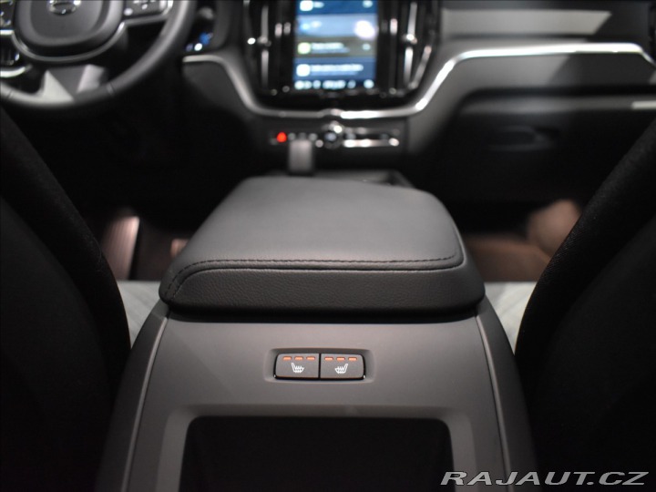Volvo XC60 2,0 B4 AWD Core 2023