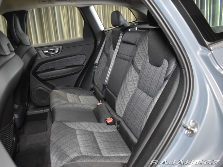 Volvo XC60 2,0 B4 AWD Core 2023