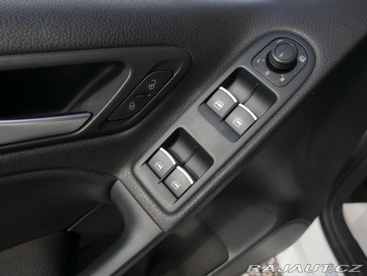 Volkswagen Golf 1,4 TSI Cabrio REZERVACE 2015