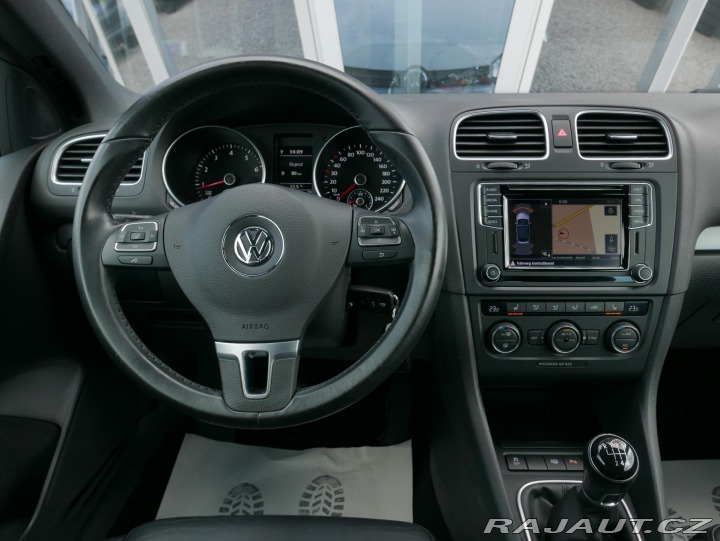 Volkswagen Golf 1,4 TSI Cabrio REZERVACE 2015
