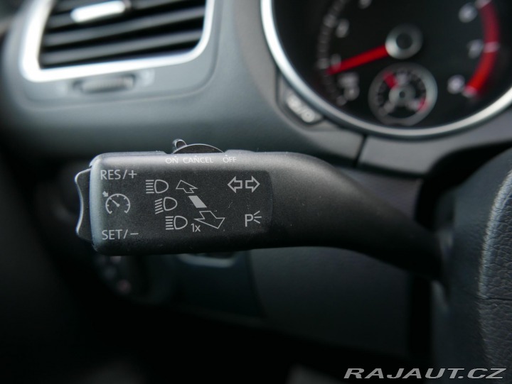 Volkswagen Golf 1,4 TSI Cabrio REZERVACE 2015