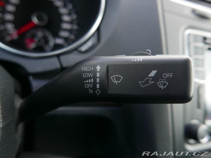 Volkswagen Golf 1,4 TSI Cabrio REZERVACE 2015