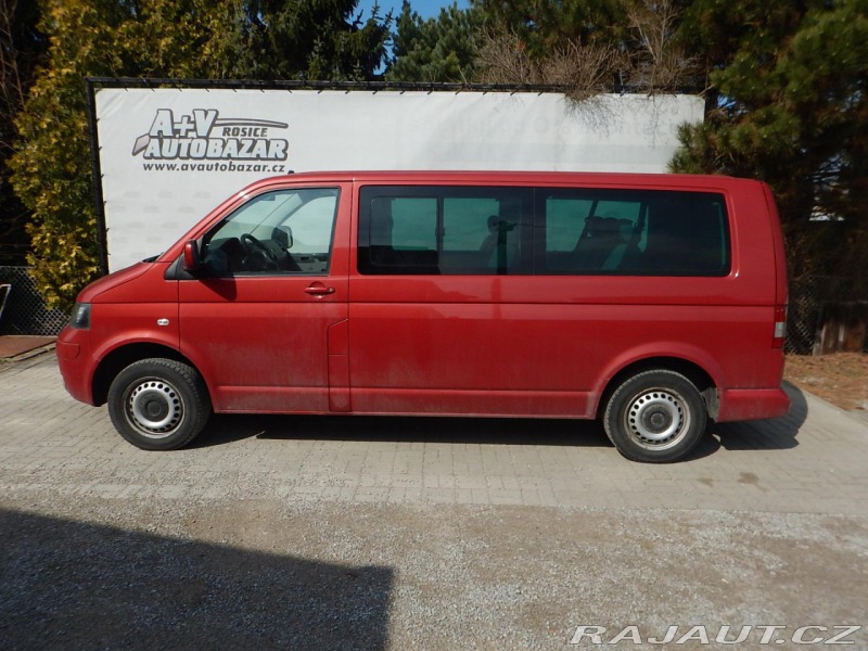 Volkswagen Transporter 2.5 TDI, 9 MÍST, TAŽNÉ