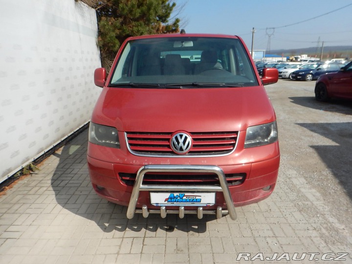 Volkswagen Transporter 2.5 TDI, 9 MÍST, TAŽNÉ 2004
