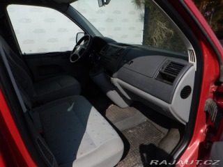 Volkswagen Transporter 2.5 TDI, 9 MÍST, TAŽNÉ 2004