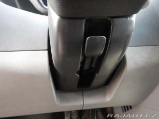 Volkswagen Transporter 2.5 TDI, 9 MÍST, TAŽNÉ 2004