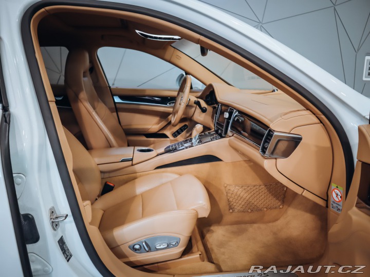 Porsche Panamera 4S L Executive 2014