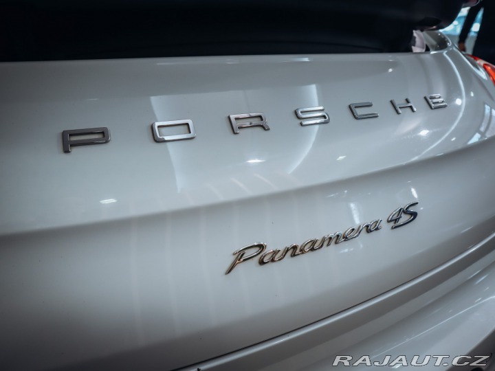 Porsche Panamera 4S L Executive 2014