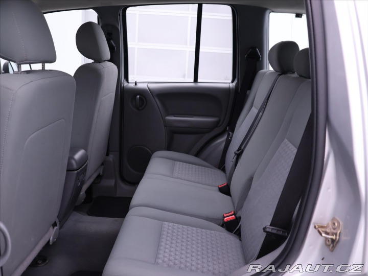 Jeep Cherokee 2,8 CRD 120kW Automat Spo 2007