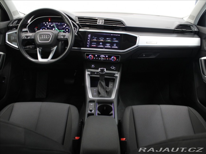 Audi Q3 2,0 35TDi DSG S-Line Záru 2023