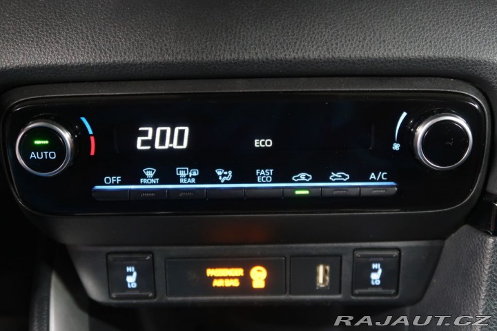 Toyota Yaris 1.5VVT-i,CZ,Comfort,AT 2021