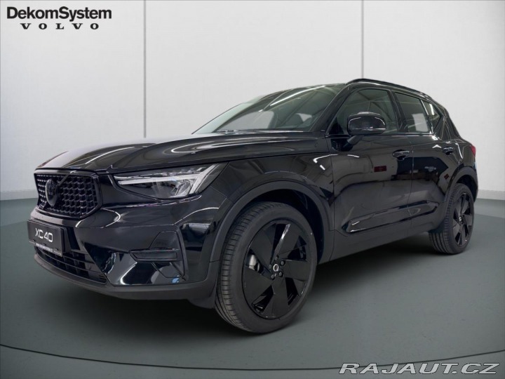 Volvo XC40 2,0 B3 FWD Plus Black Ed 2025