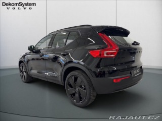 Volvo XC40 2,0 B3 FWD Plus Black Ed 2025