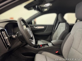 Volvo XC40 2,0 B3 FWD Plus Black Ed 2025