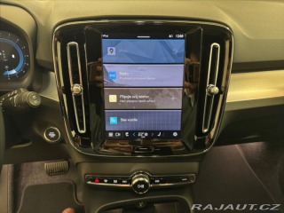 Volvo XC40 2,0 B3 FWD Plus Black Ed 2025