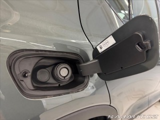 Volvo XC40 2,0 B3 FWD Plus Dark 3456 2025