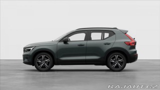 Volvo XC40 2,0 B3 FWD Plus Dark 3456 2025