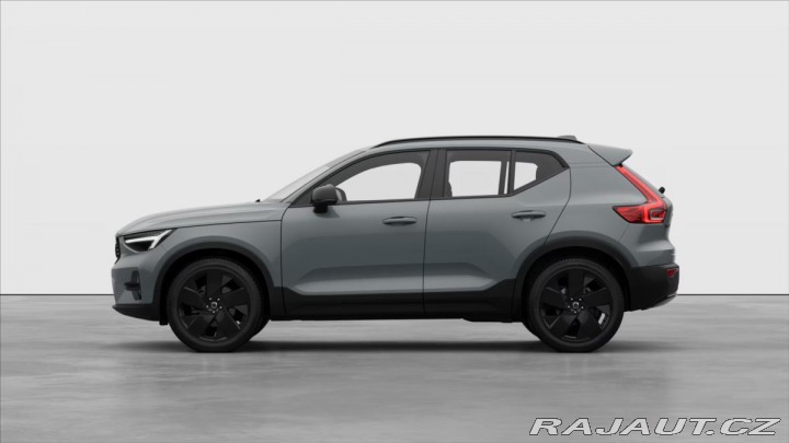 Volvo XC40 2,0 B3 FWD Plus Black Ed 2025