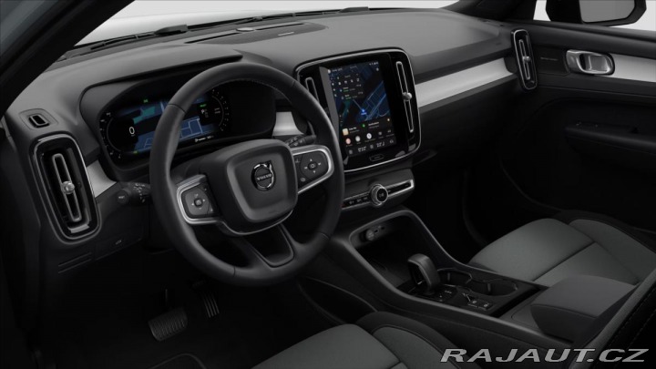 Volvo XC40 2,0 B3 FWD Plus Black Ed 2025