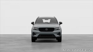 Volvo XC40 2,0 B3 FWD Plus Black Ed 2025